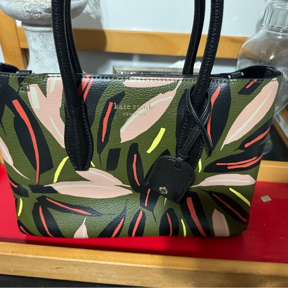 kate spade Handbags - Kate Spade small tote